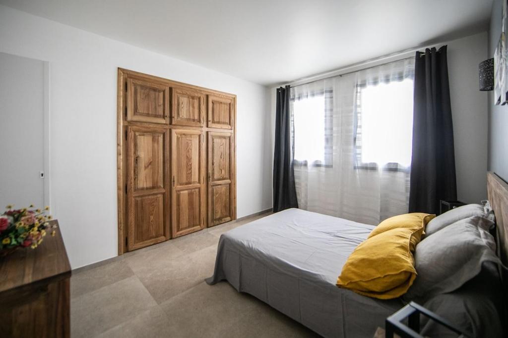 Sartene T3 Calme Ensoleille Parking Prive Exterior photo